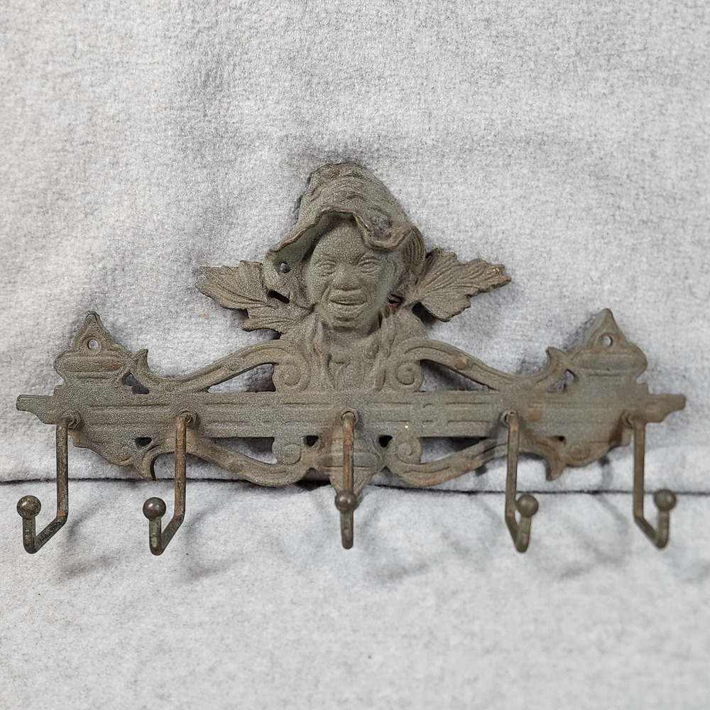 Vintage Cast Iron Americana Judd Wall Hook Rack 5 Hooks Key Coat Hat Holder